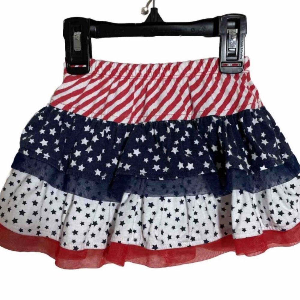 Red, White, and Blue Star and daisy Skirt Set, size 5T - Picture 1 of 2